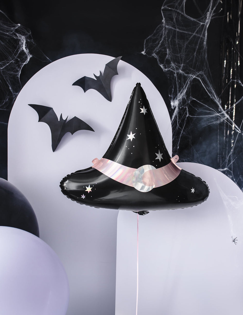 Mise en scène du ballon aluminium chapeau de sorcière