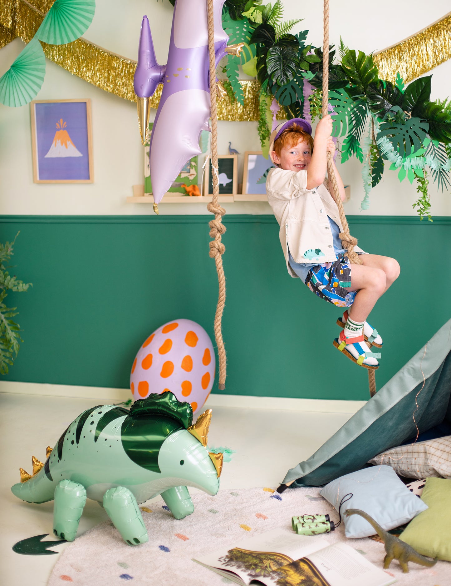 Fóliový balónek Triceratops dinosaurus 93 x 49 cm zelené a zlaté