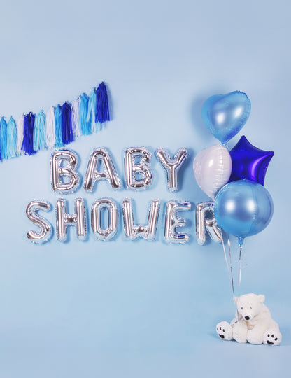 Mise en scène pour baby shower du ballon aluminium lettre pour fête argentée