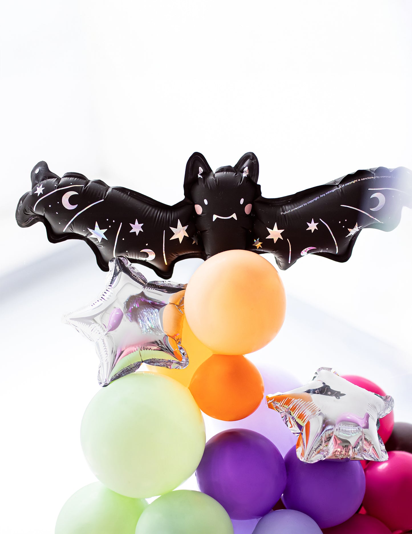 Malý fóliový balónek s motivem netopýra 40 x 13 cm