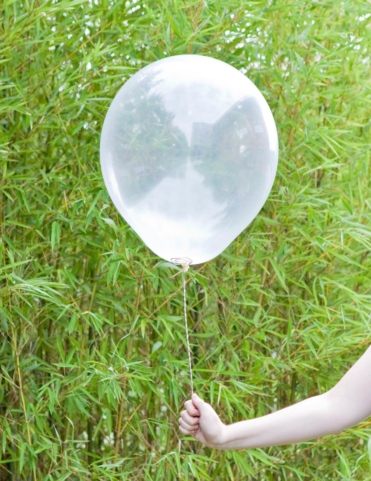 Průhledná pohled na průhledná obří latexový balón na oslavu k naplnění
