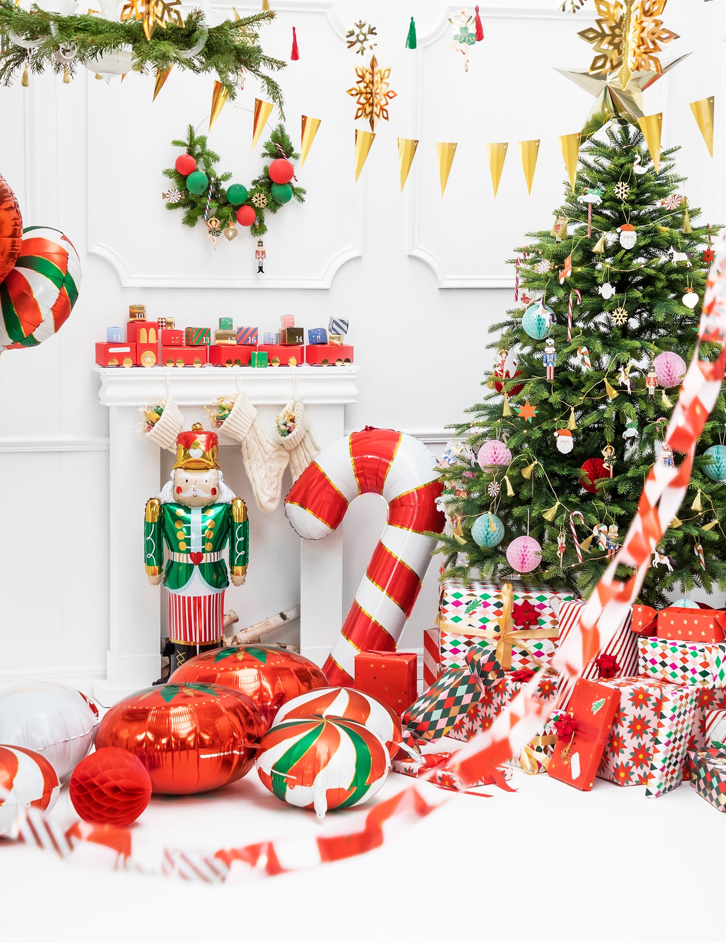 Obří hliníkový vánoční balónek Louskáček 34 x 85 cm