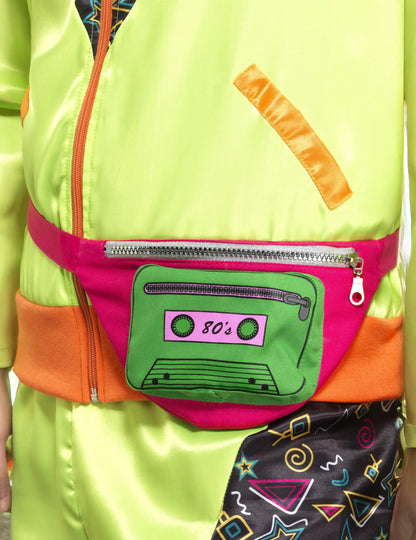 Gros plan sur le motif cassette de la banane années 80