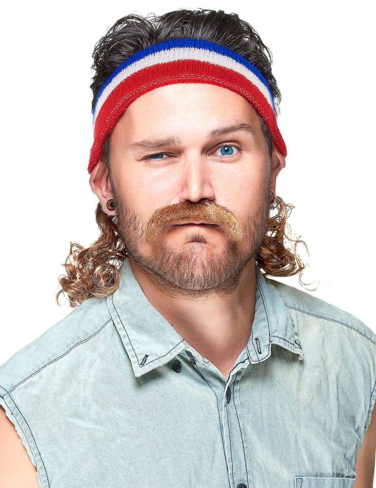 Čelenka mullet modrá bílá a červená pro dospělý trikolorní s hnědými kudrnatými vlasy