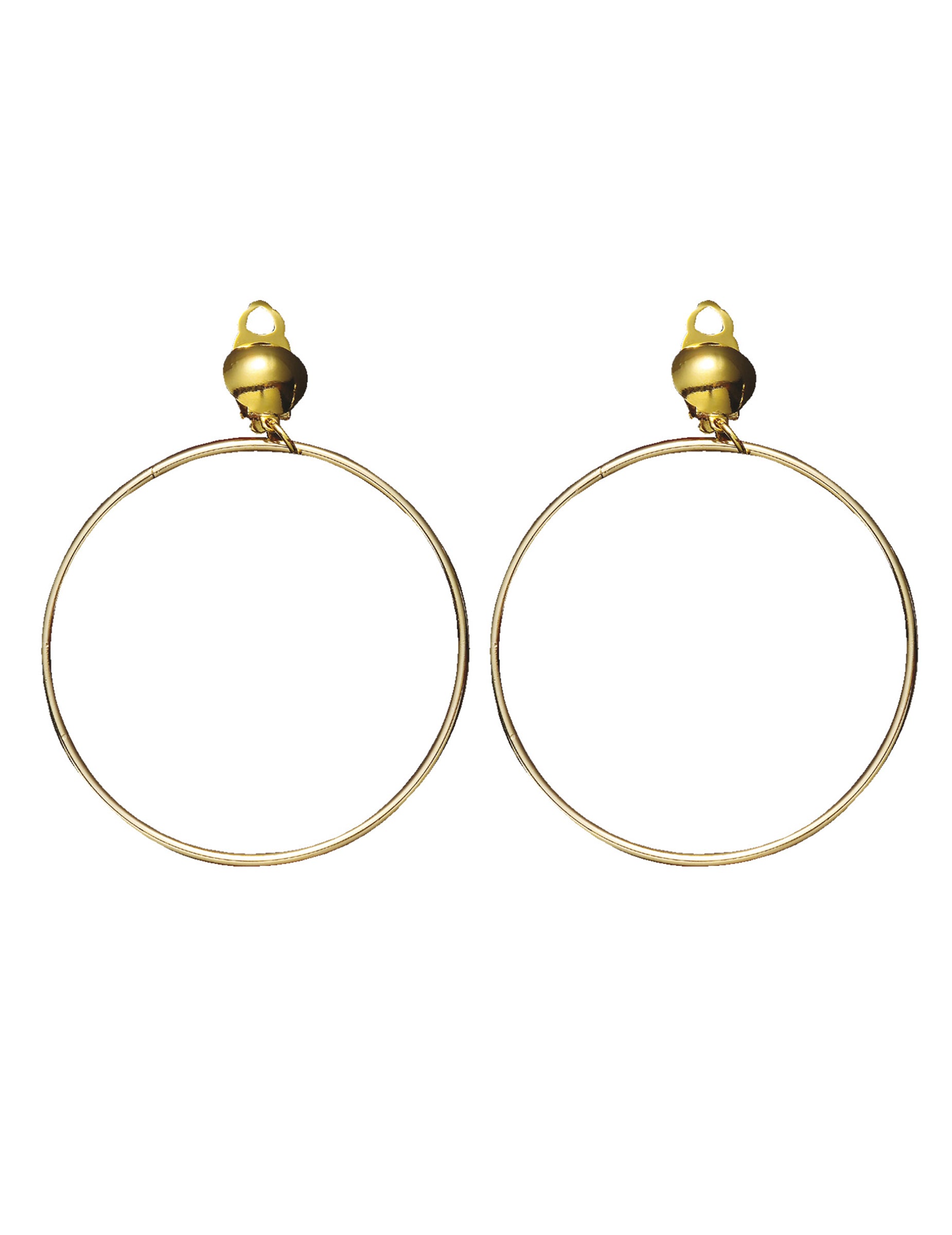 Détail du système d'attache des boucles d'oreilles dorées pour adulte