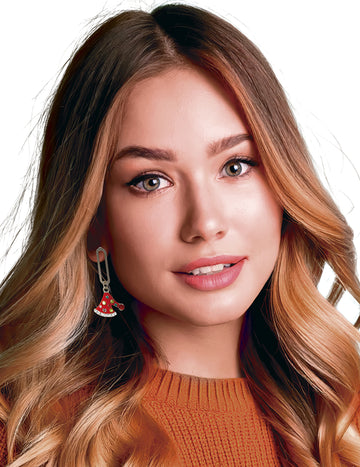 Kovové náušnice s vánoční čepicí