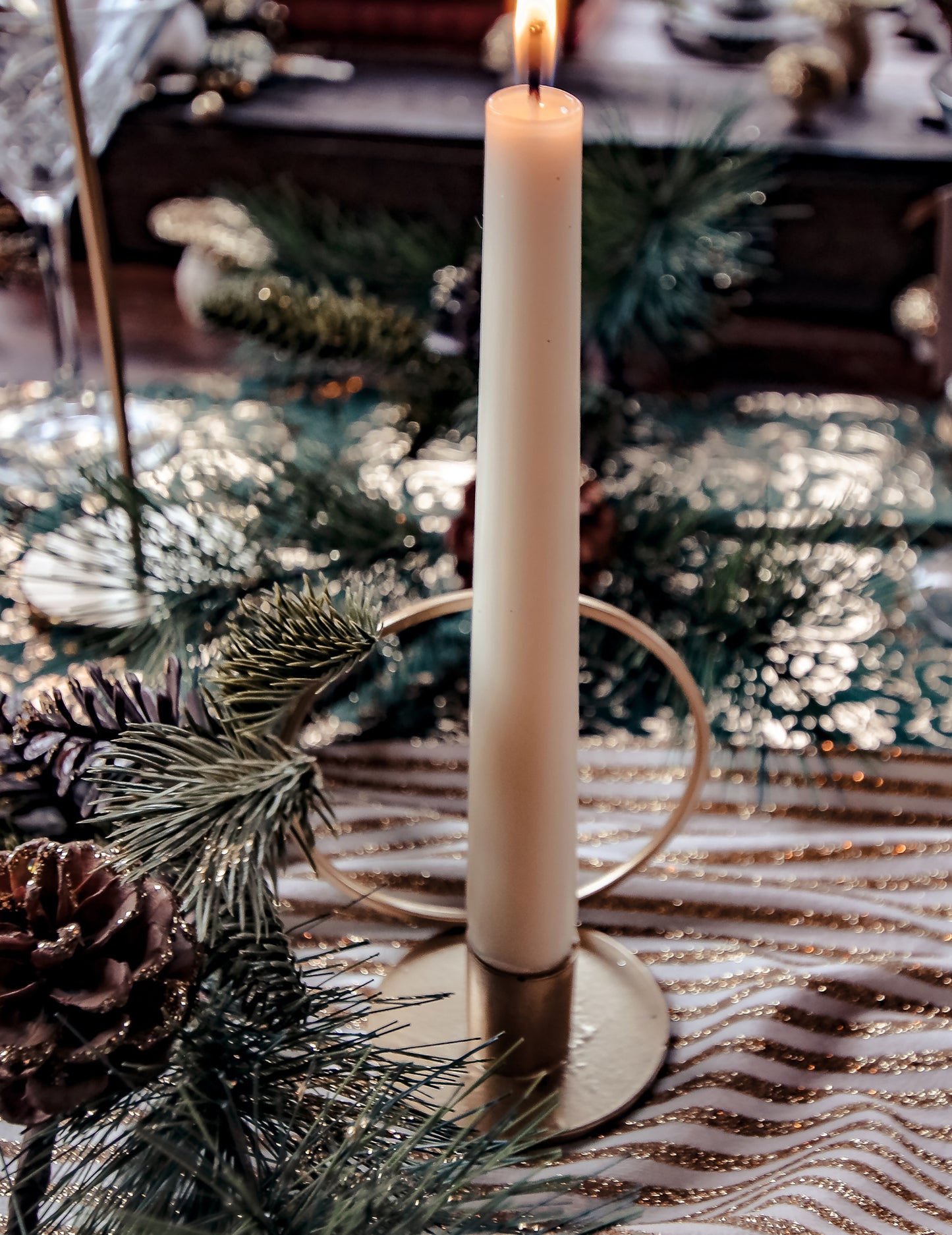 Zlatý kovový svícen kruh 10 cm 