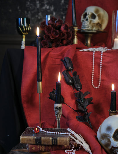 Svícen z kostí a lebky 12,5 cm