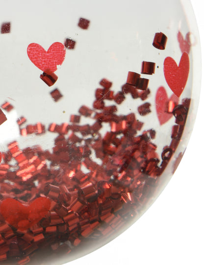 Průhledná vánoční koule s červenými srdíčky a lesklými konfetami 8 cm