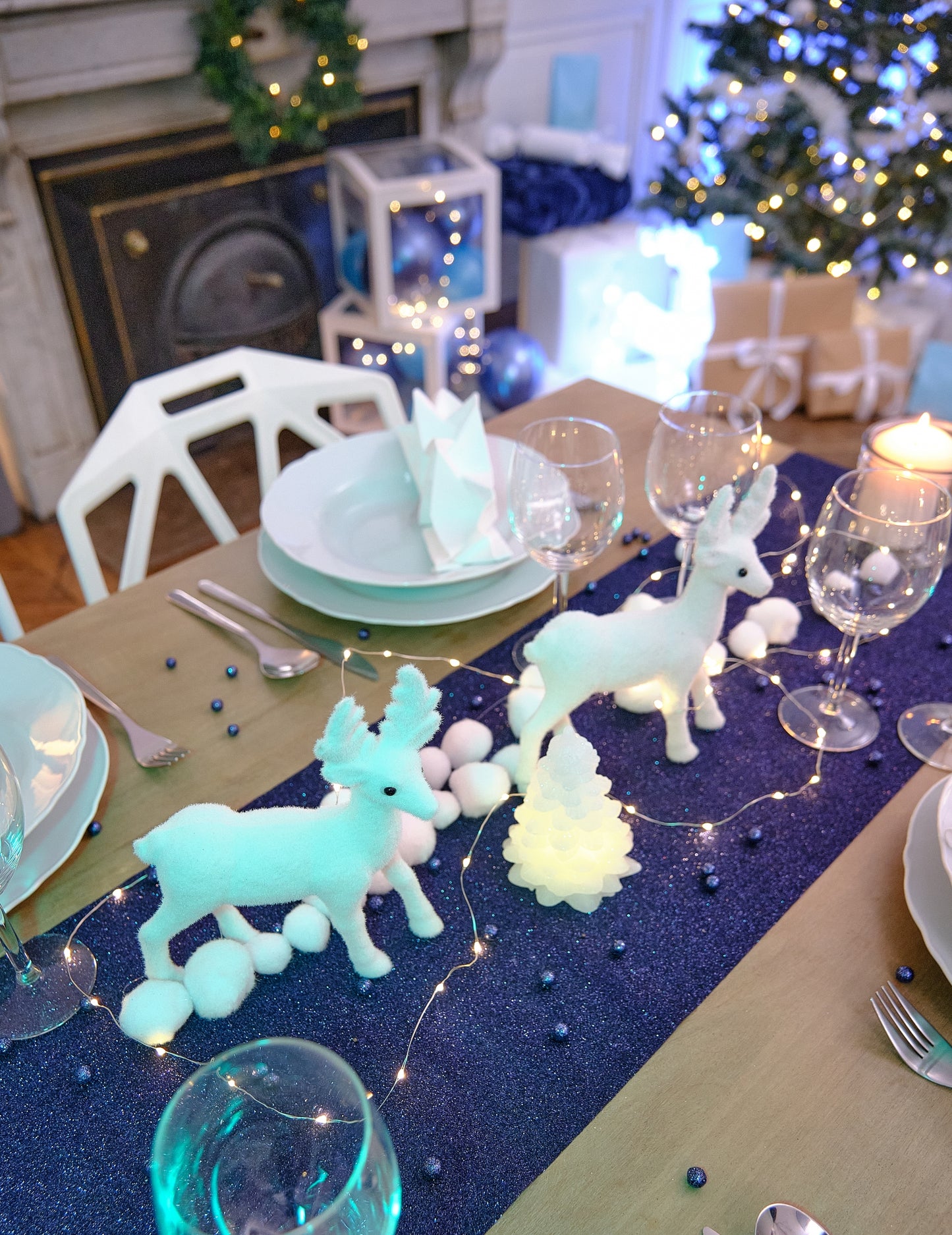 Šumivý námořnický flitrový stolní běhoun 28 cm x 3 m