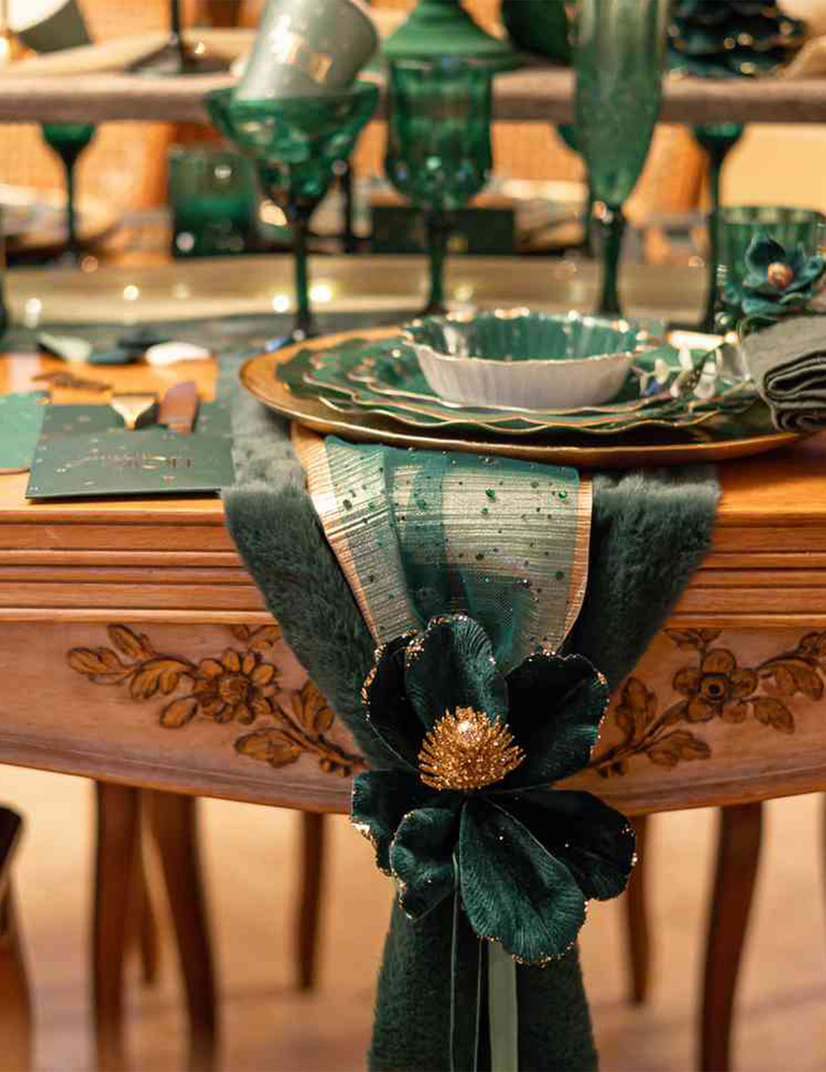Chemin de table strass vert anglais 28 cm x 3 m