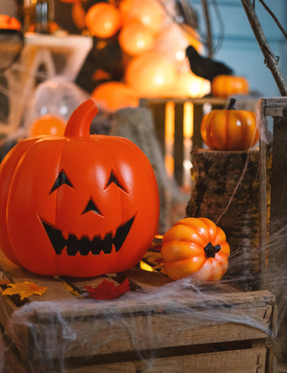 Svítící dýně z plastu v životní velikosti 32 cm