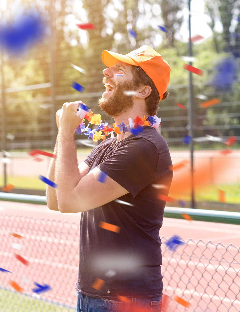 Mise en situation du collier Hawaï supporter Pays-Bas pour adulte
