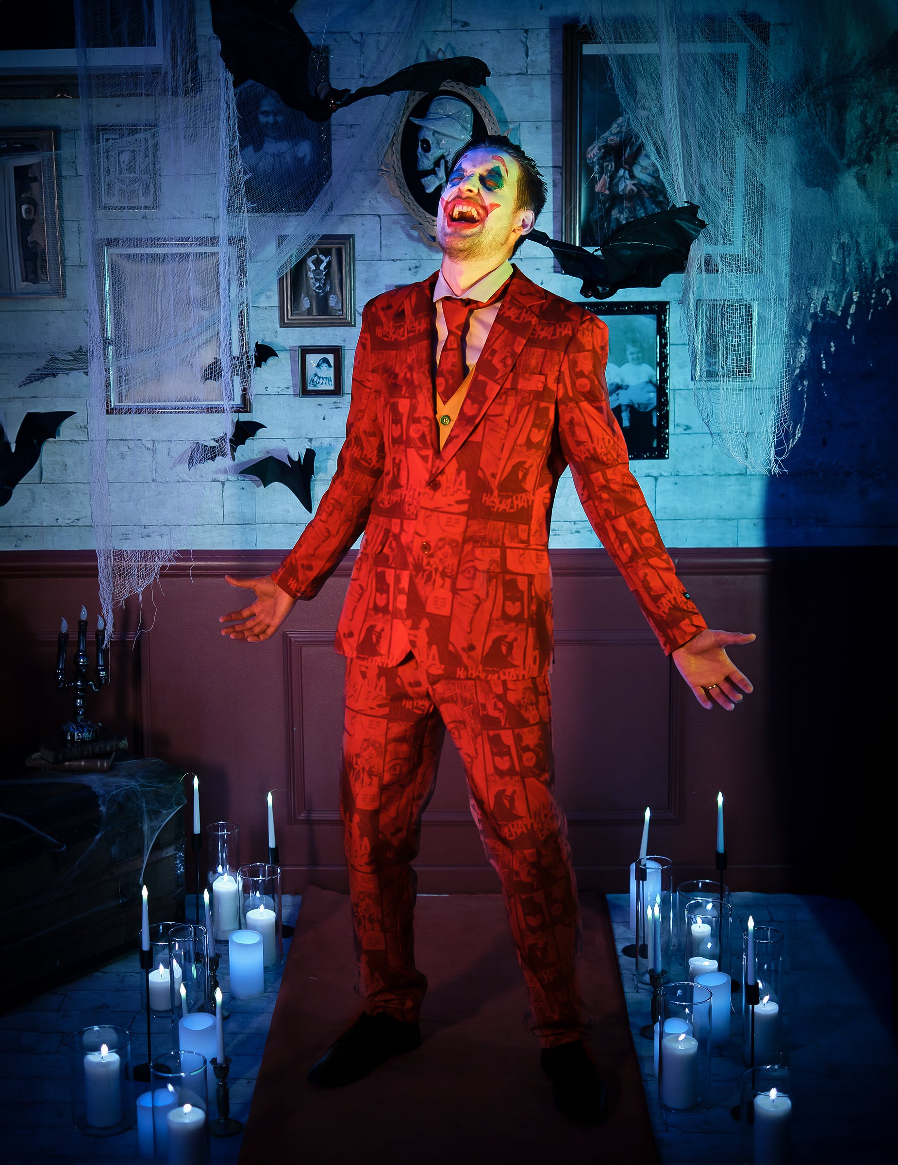Mise en situation du Costume Joker Suitmeister pour adulte