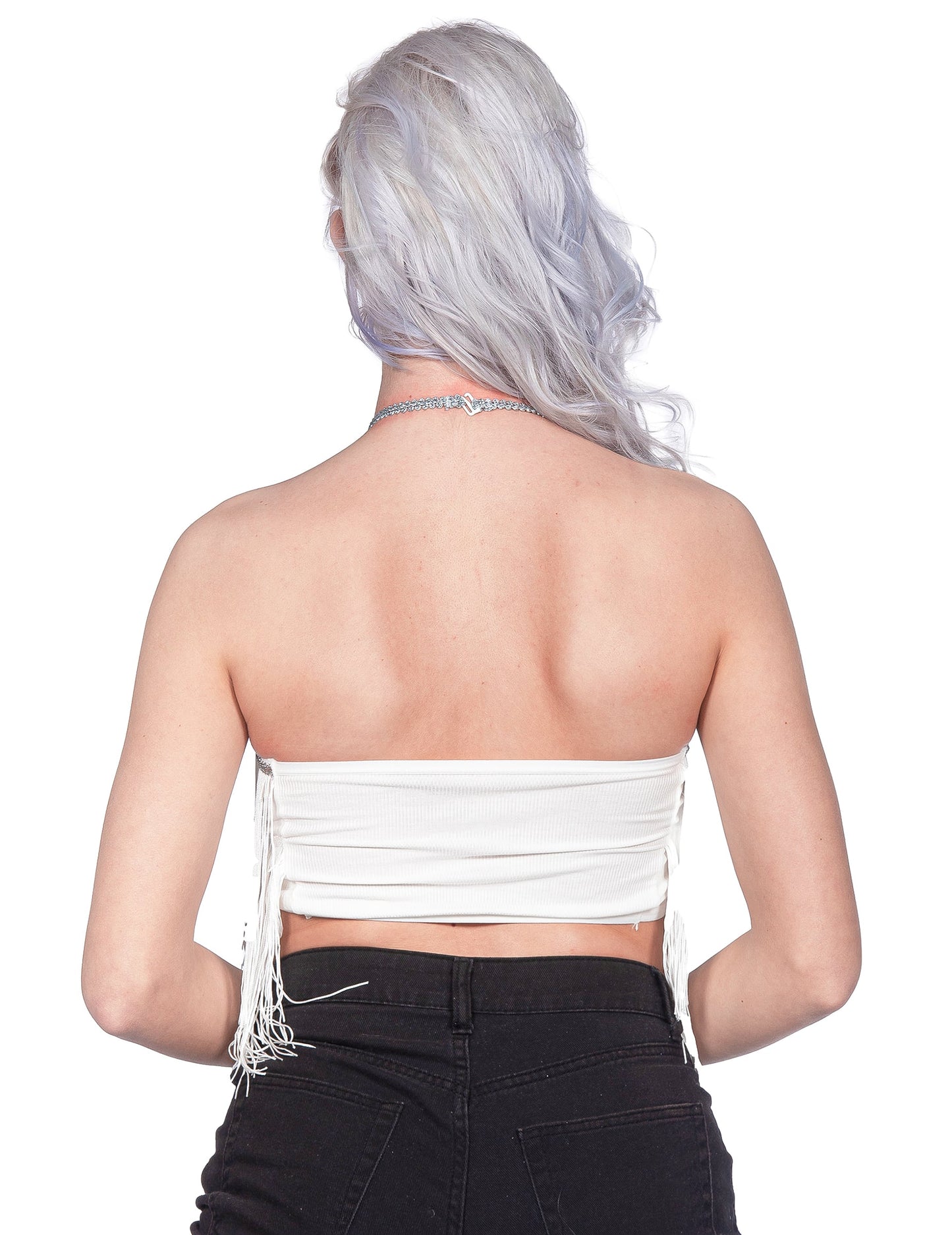 Weiße Crop-Top-Festival-Frauen mit Fransen