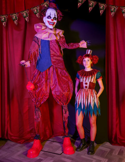 Animovaná dekorace klaun na chůdách 240 cm
