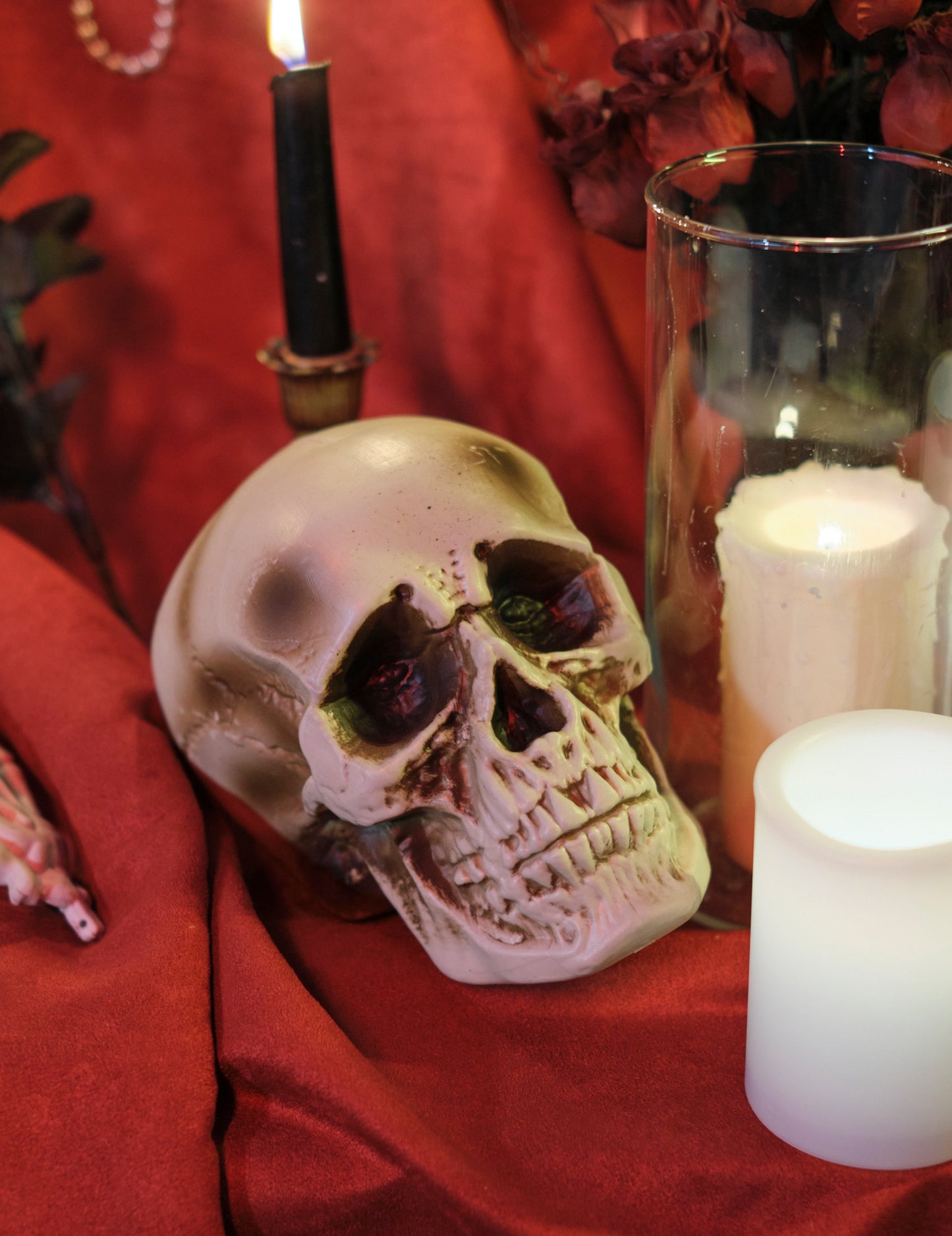 Plastová dekorace lebky 18 cm