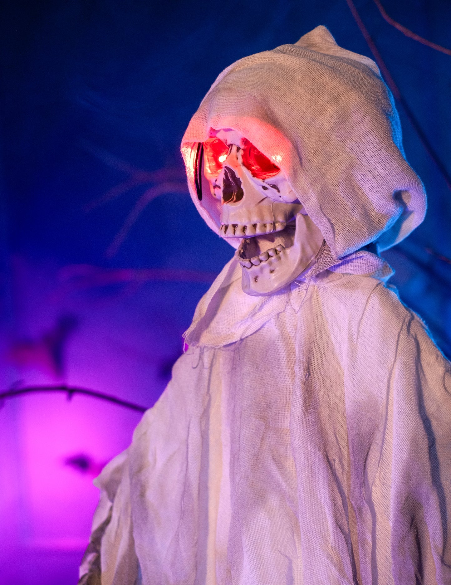 Dekorace s připoutaným duchem 190 cm