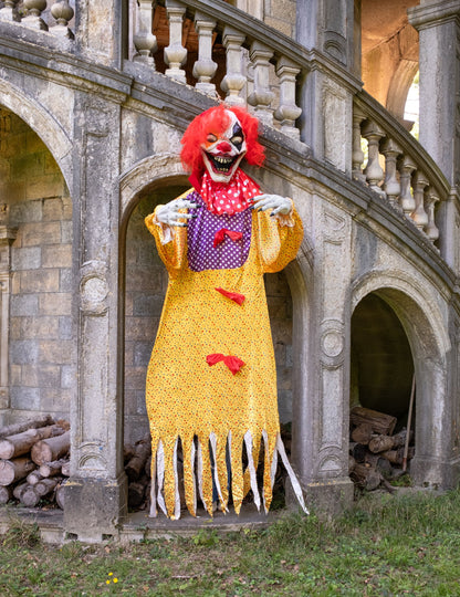 Vue d'ensemble de la décoration Halloween géante clown terrifiant suspendu