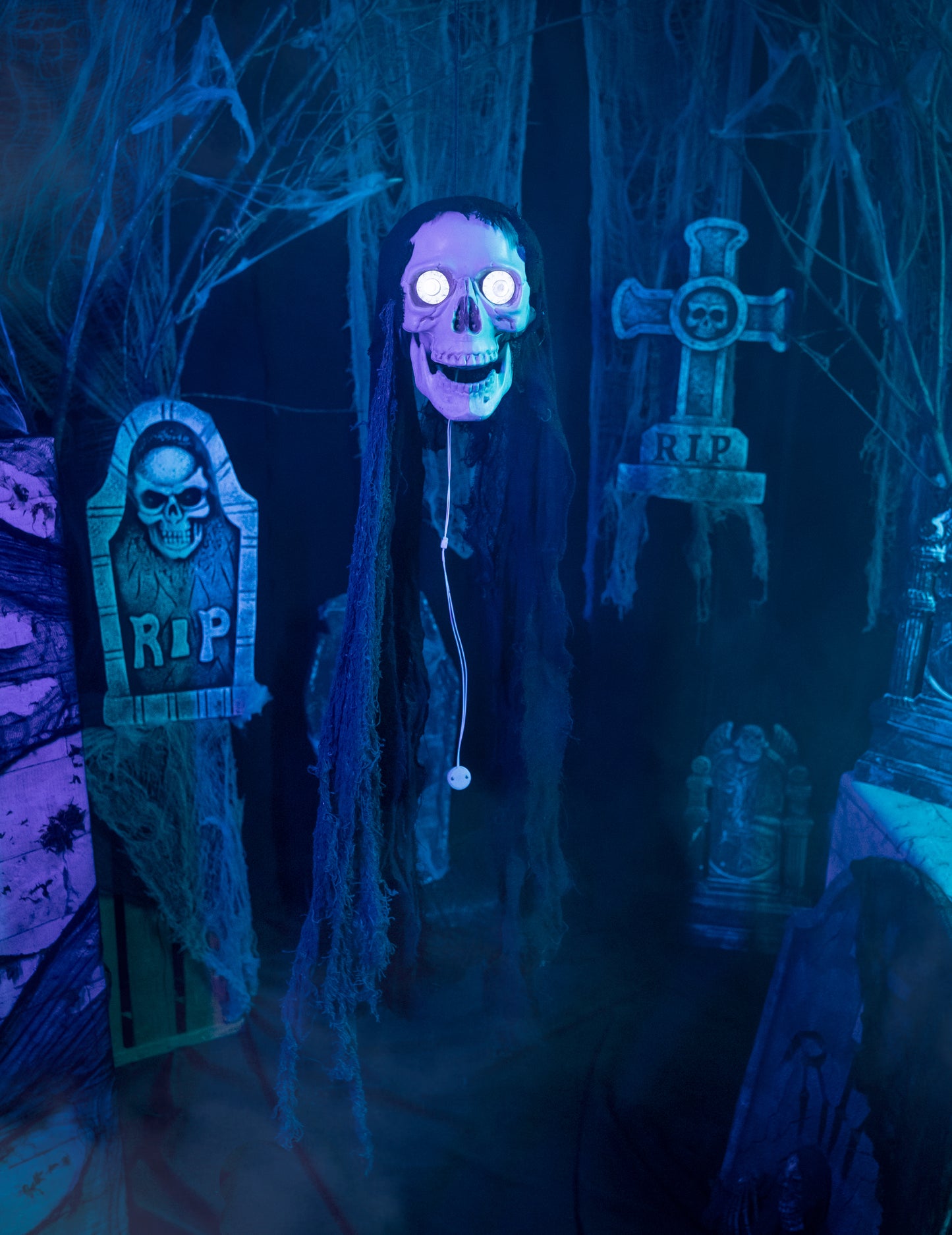 Animovaná dekorace lebky se světlem a zvukem 70 cm