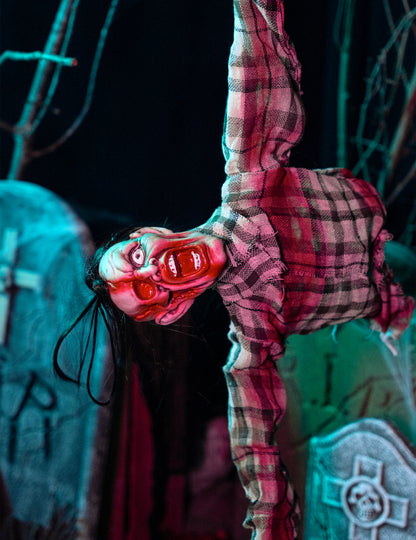 Dekorace trupu Zombie 92 cm Halloween