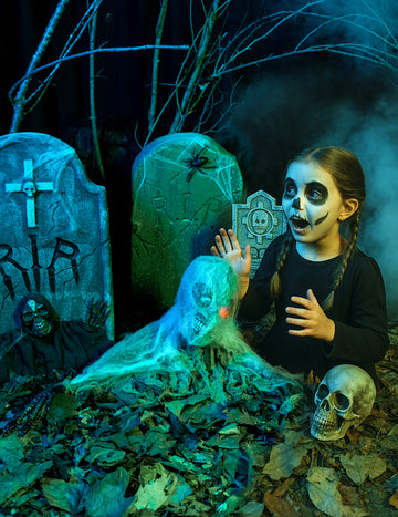 Animovaná zombie halloweenská dekorace