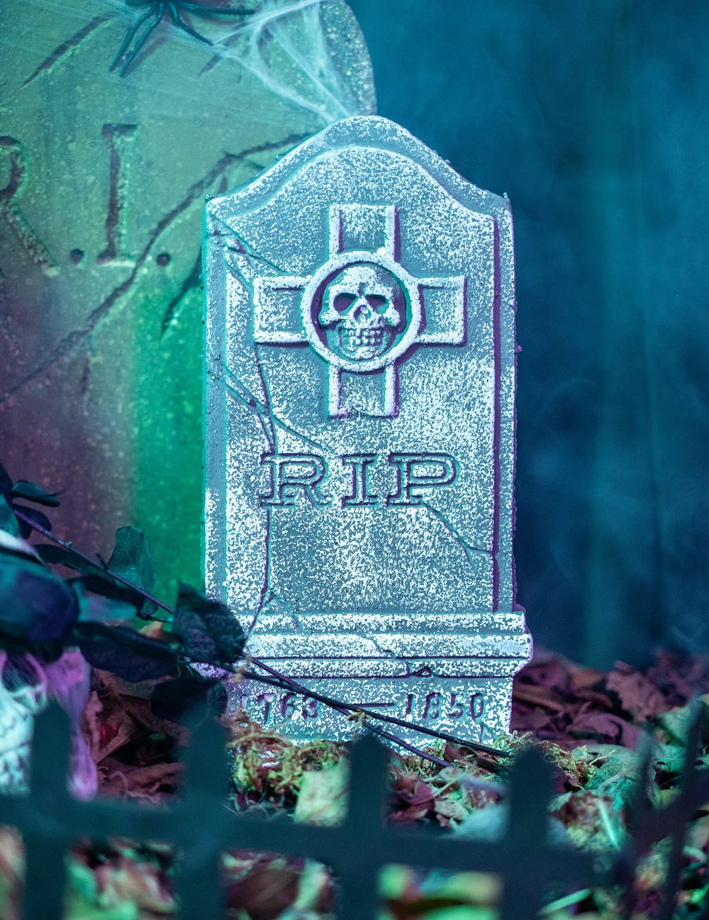 Detail na náhrobní kámen dekorací 21 dílů kostra a náhrobní kámen pro halloween