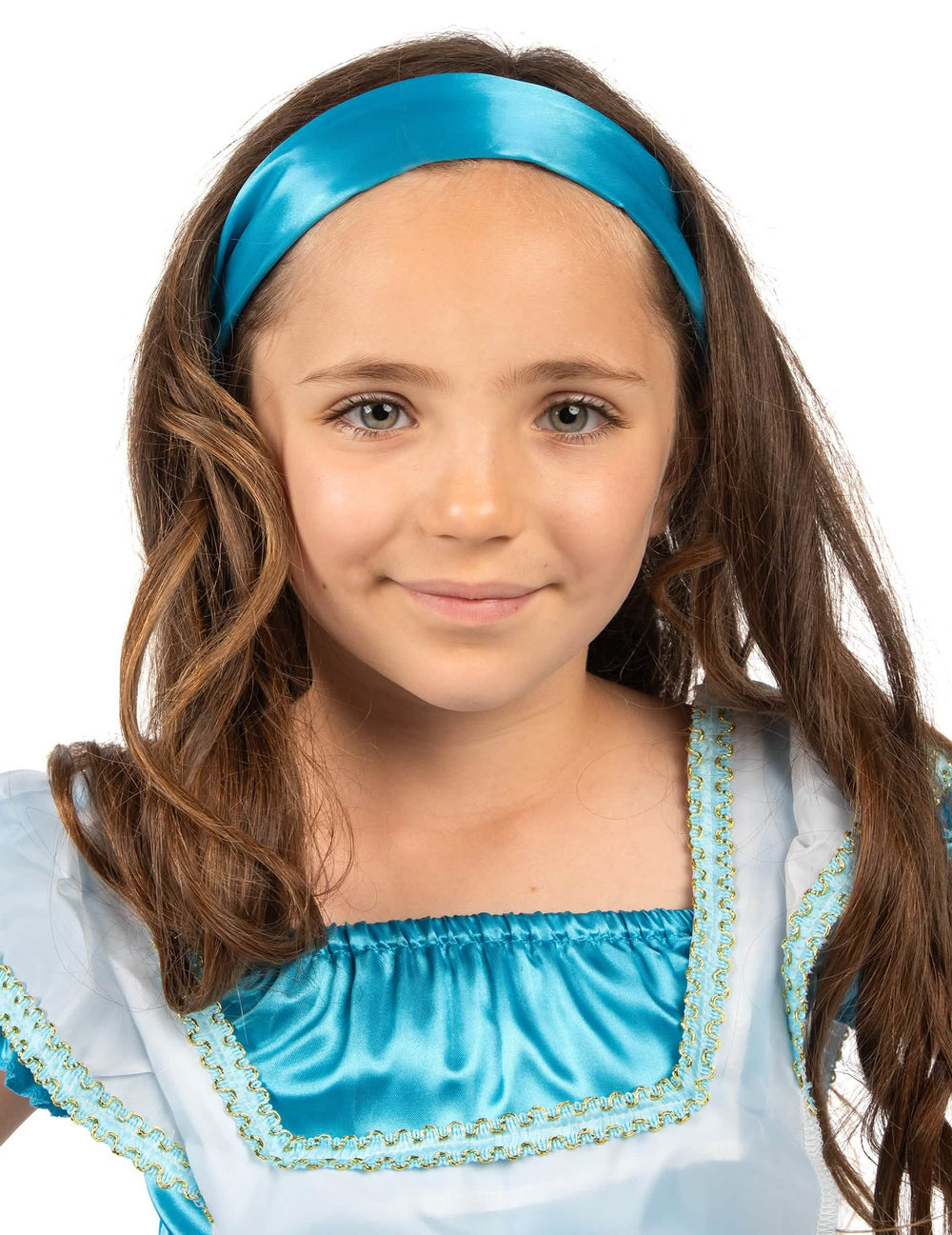 Detail na modré čelence kostýmu Alice pro dívka