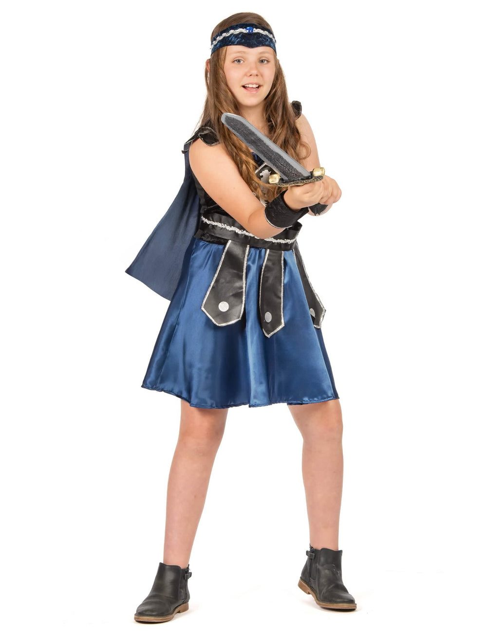 Meč držený v ruce z královského kostýmu lviho rytíře
