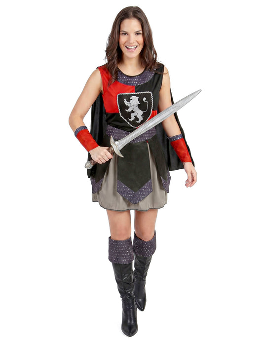 Déguisement de chevalier médiéval pour femme rouge, noir et gris avec blason de lion