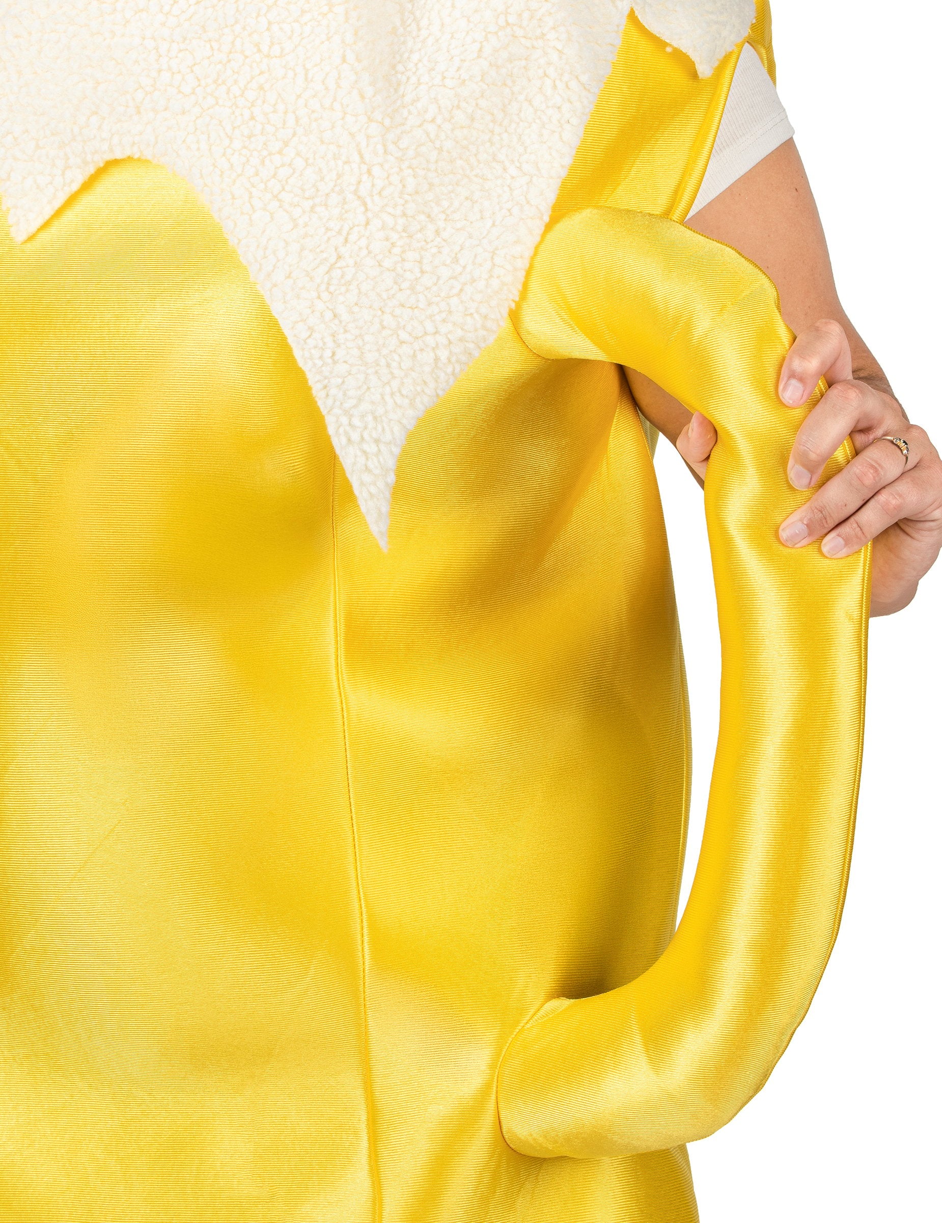 Detailní pohled na ucho dětského kostýmu piva pro dospělé