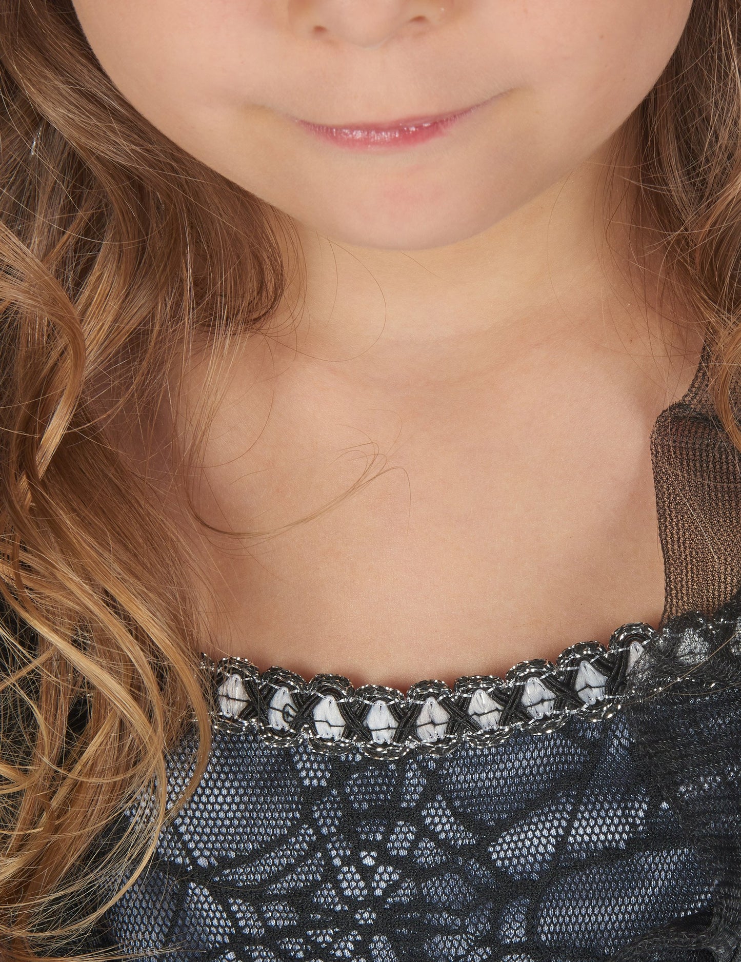 Dívčí kostým hraběnky pro Halloween