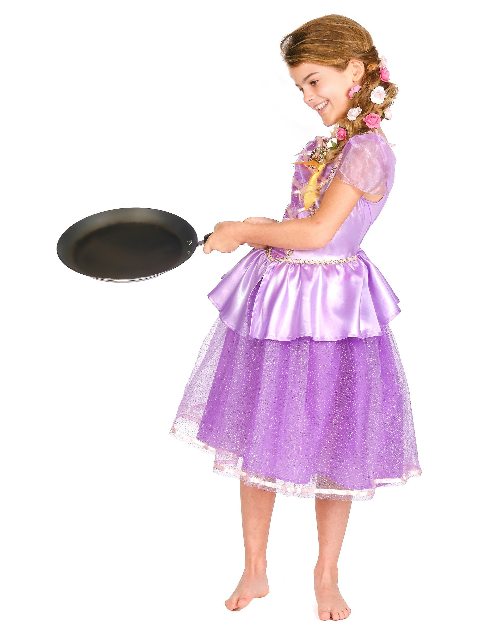 Vue de profil avec une poêle du déguisement deluxe Raiponce pour fille