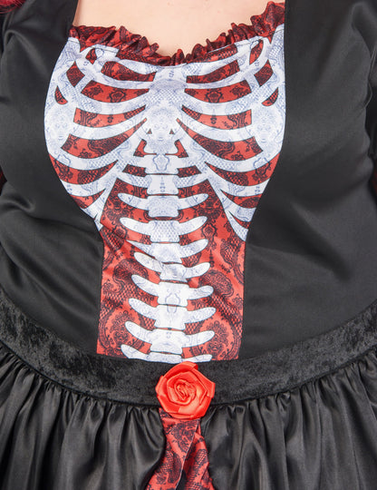 Détail du bustier avec imprimé squelette et rose rouge du déguisement robe longue Dia de los muertos