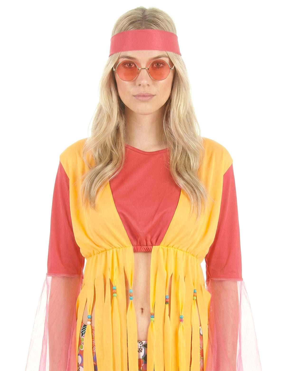 Gros plan sur le haut et les accessoires du déguisement hippie pour femme
