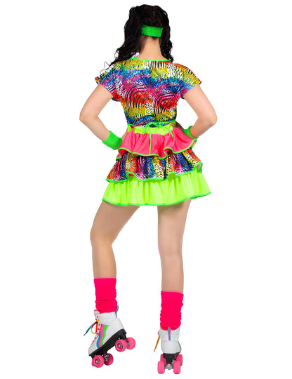 Kýčovitý dámský kostým ve stylu 80. let 