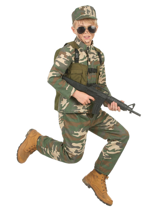 Vue de profil en action avec fusil du déguisement militaire pour garçon