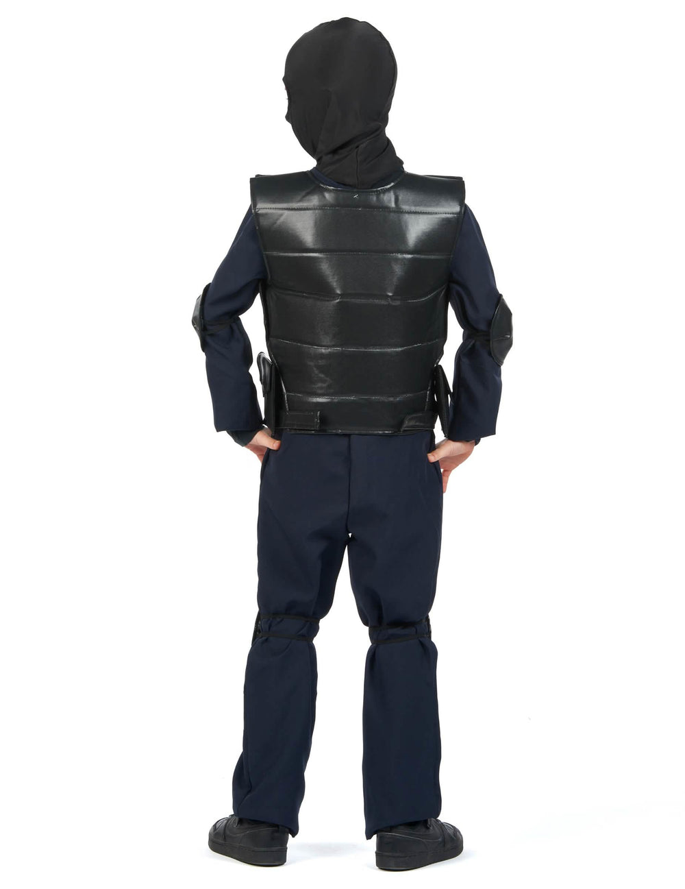 Pohled zezadu na kostým důstojníka SWAT