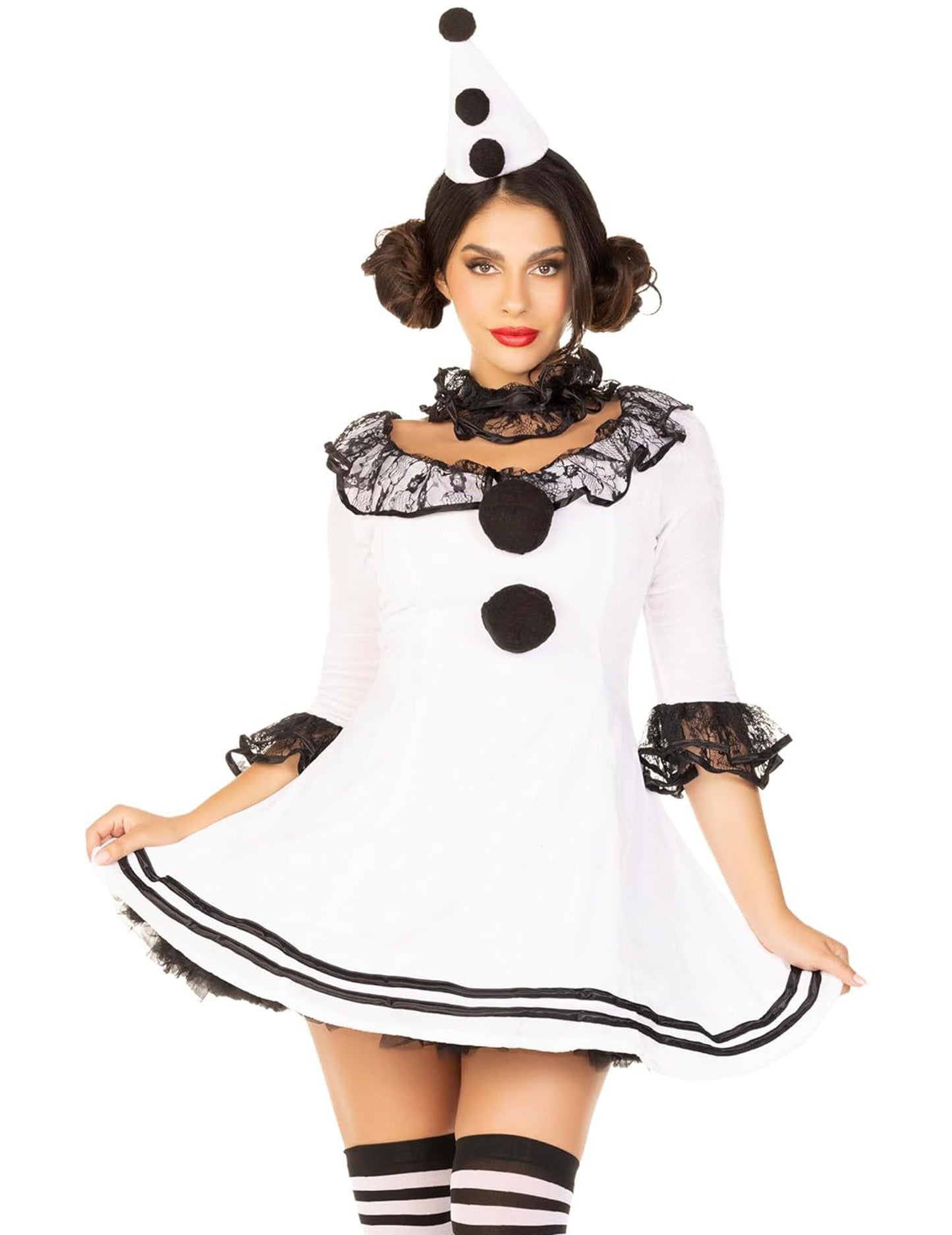 Détail du col en dentelle et des pompons noirs du déguisement pierrot blanc sexy