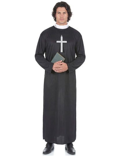 Pohled zepředu na kostým kněze pro muže