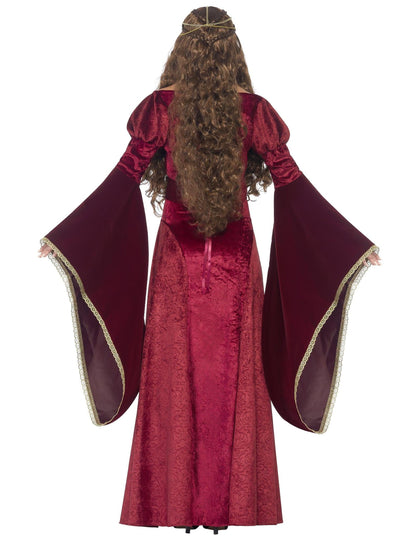 Pohled zezadu na středověký královský kostým