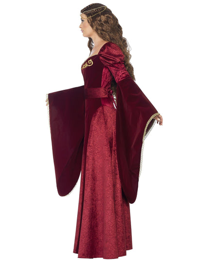 Pohled z profilu na středověký královský kostým