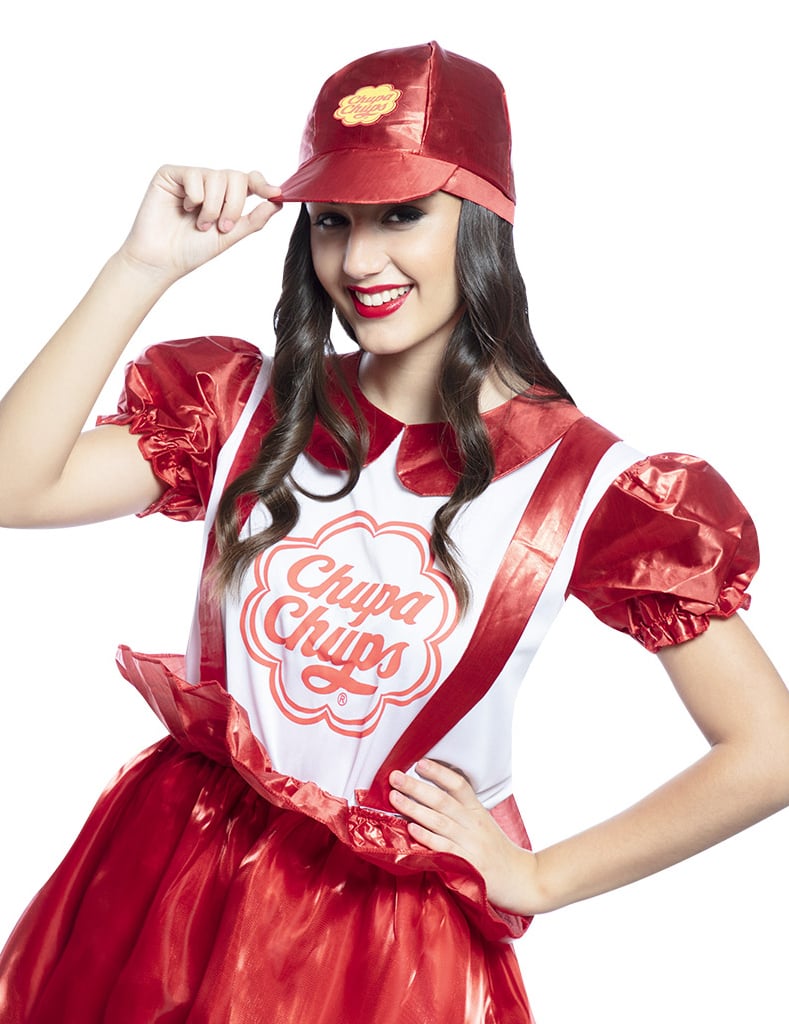 Gros plan sur le buste et la casquette du déguisement robe Chupa Chups™