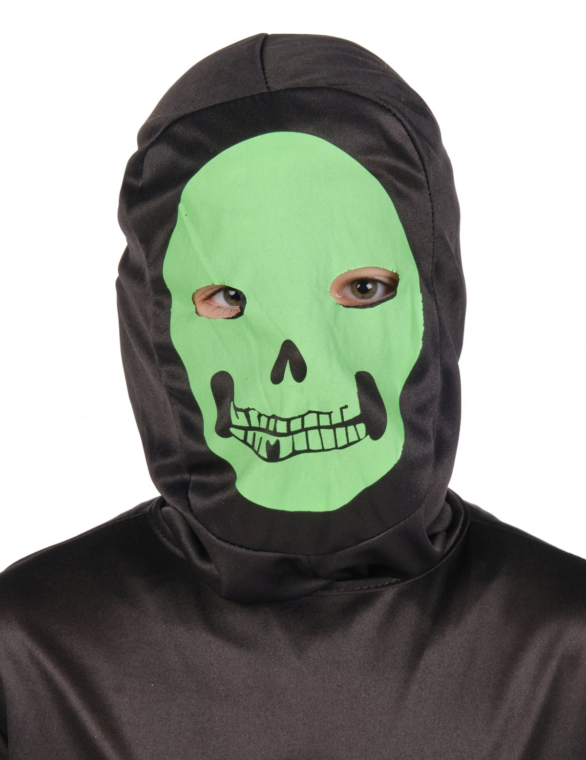 Gros plan sur le masque vert du déguisement de squelette