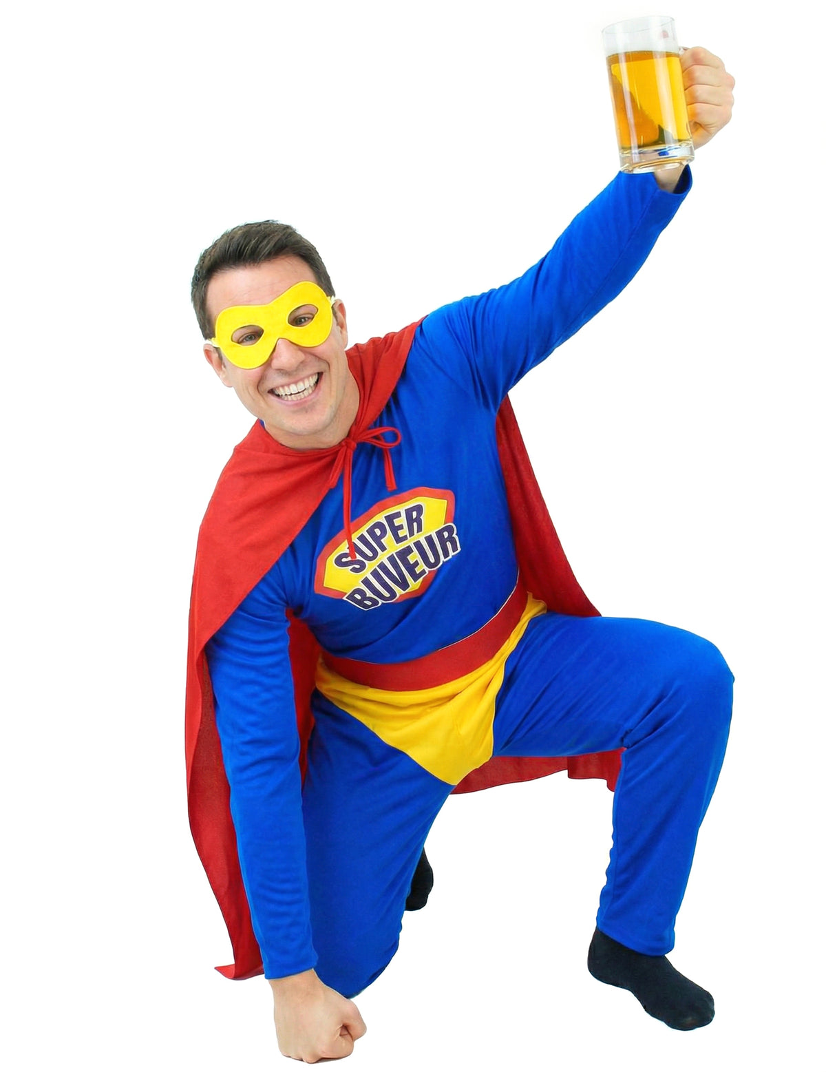 Mise en scène avec une chope de bière du déguisement Super Buveur