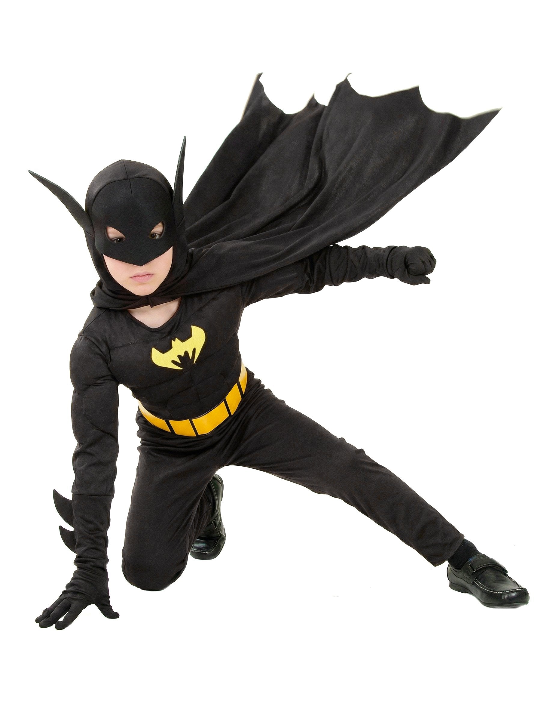 Situace s rozvinutým pláštěm kostýmu superhrdiny netopýra pro chlapce