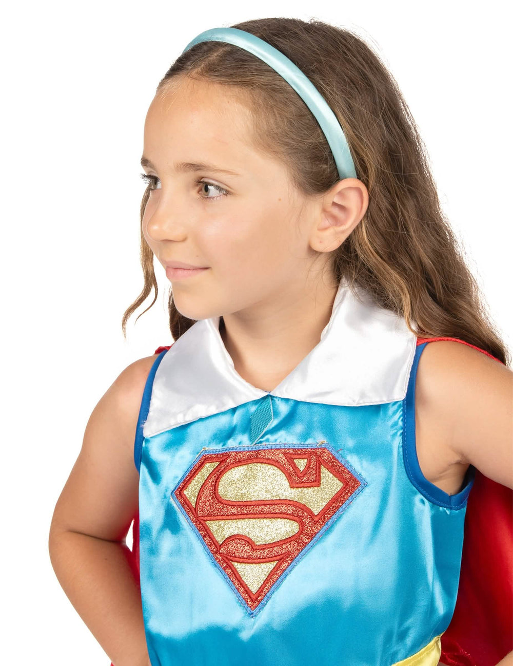 Boční pohled na kostým Supergirl DC Super Hero Girls