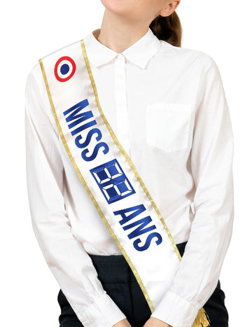 Přizpůsobitelná šerpa pro narozeniny slečny s diplomem a plstí