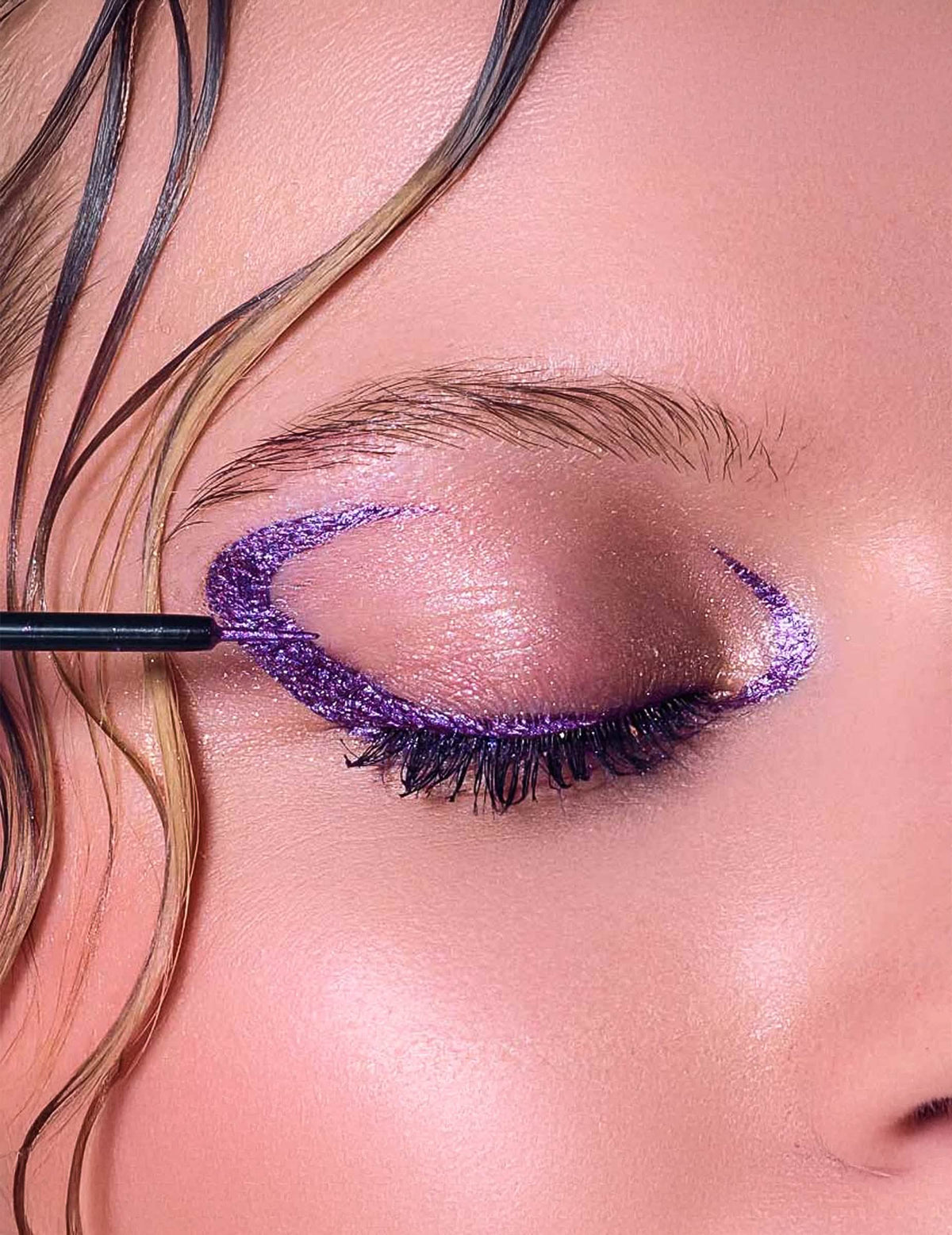 Fialový třpytivý eyeliner - Si si la paillette™