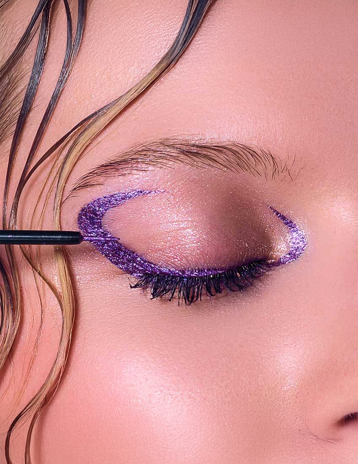 Fialový třpytivý eyeliner - Si si la paillette™